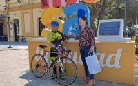 Turismo municipal recibió a ciclista que recorre el país para concientizar sobre el mal de parkinson